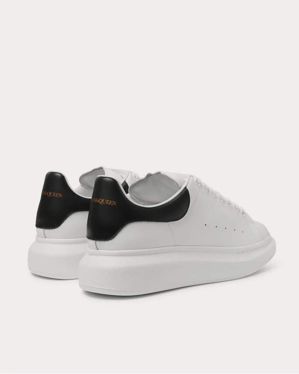 Exaggerated-Sole Leather  White low top sneakers