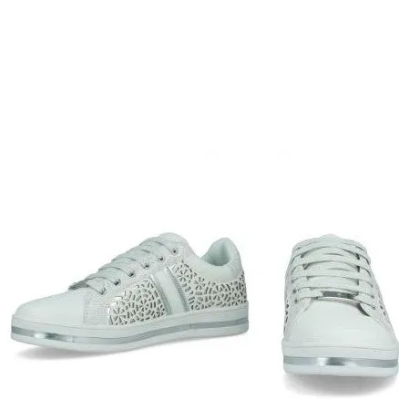 MB 21310 White & Silver Sneakers