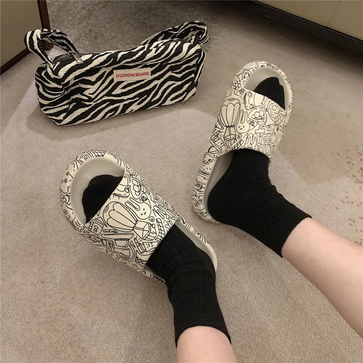 Thick - Soled Indoor Home With Non - Slip Bath Soft - Soled Slippers