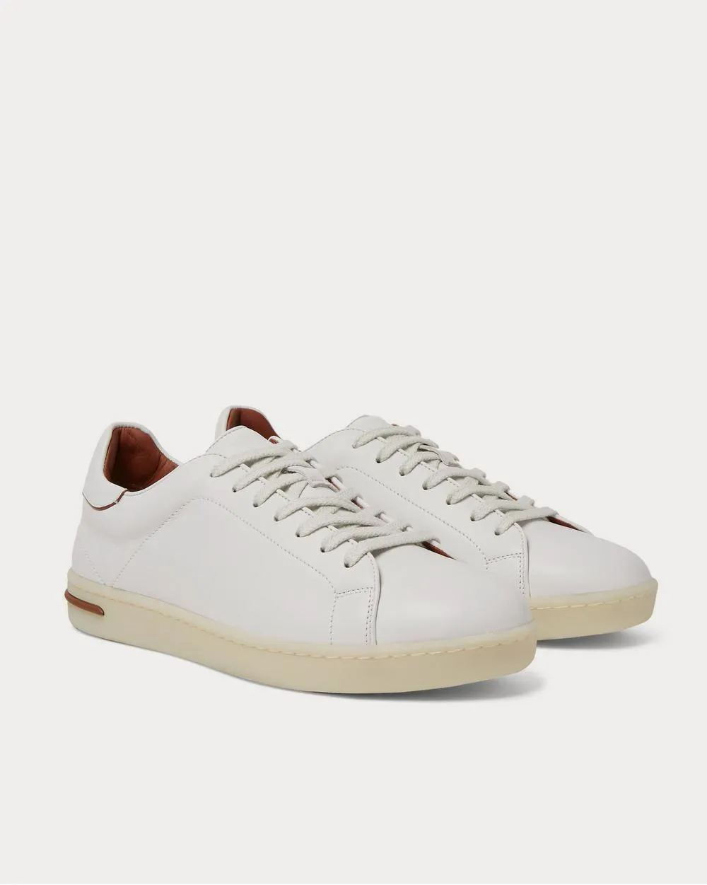 Traveller Walk Leather  White low top sneakers